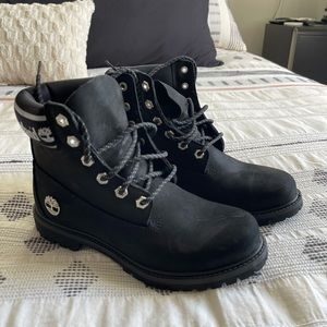 NWOT Black Timberland Boots